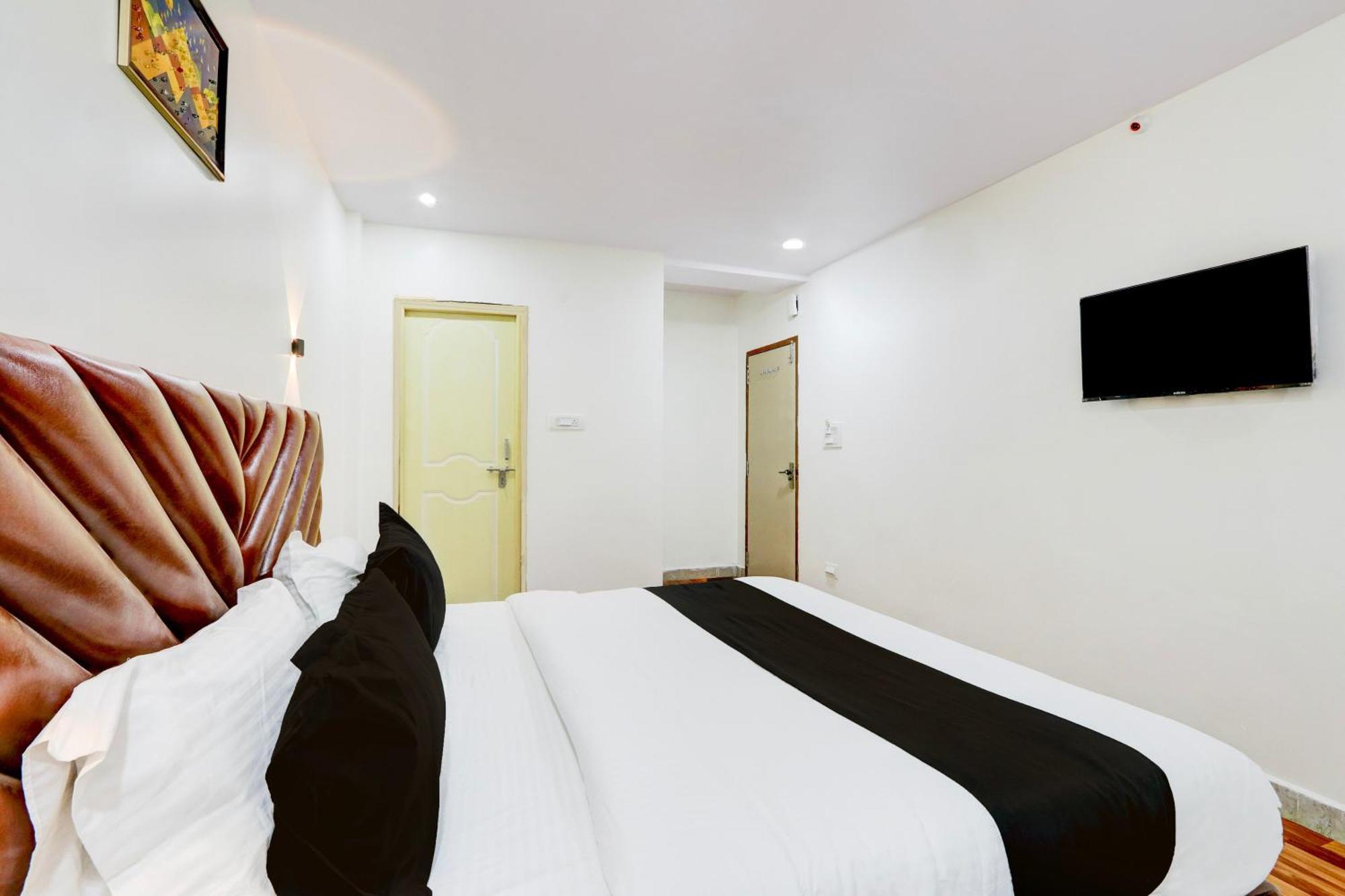 Hotel O Rms Grand Patancheru Exterior photo